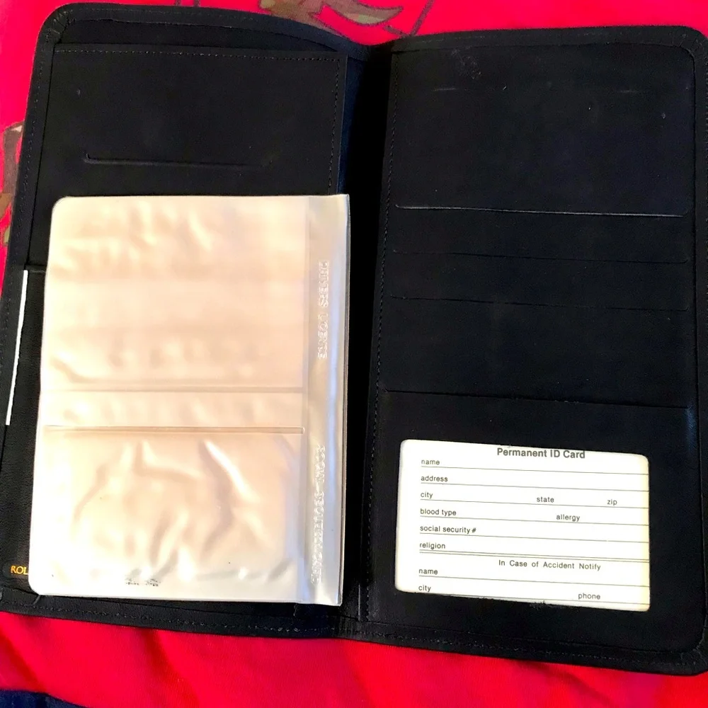 NWOT! Men’s Rolfs Brand Black Leather Wallet/Cardholder